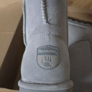 BearPaw Light Gray Suede Boots